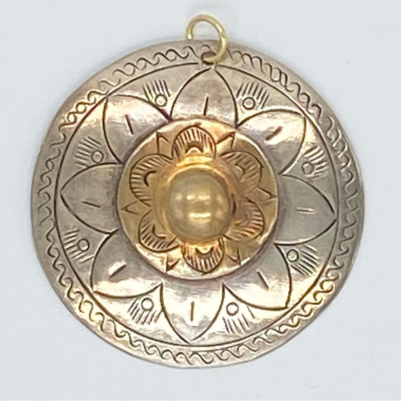 Mixed Metal Pendant - Picture 2 of 6